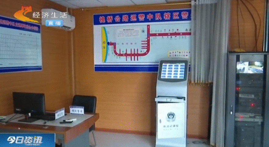 邯郸司机回家遇查酒驾 交警不进行酒精测试却让喝辛辣液体