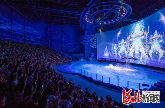 重庆融创文旅城盛大开城 打造世界级欢乐新体验