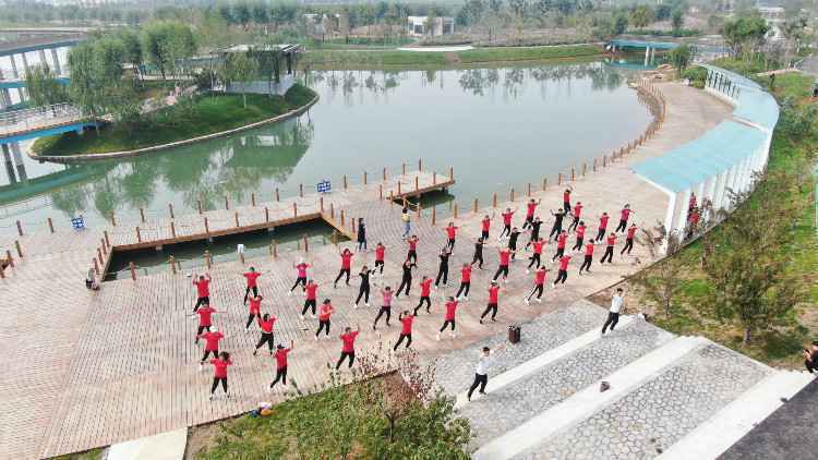 河北宁晋:迎“双节” 北部新区“三园”开园