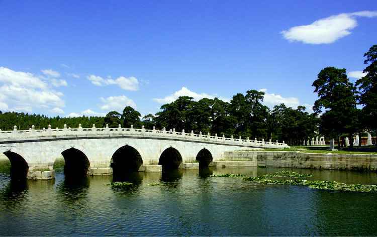 名牌导游带您游河北|探秘中国最后一座帝王陵墓群!这里还有国内最大人工古松林,被誉为可以深呼吸的“天然氧吧”…