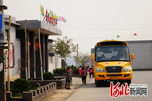 “行在乡村 游在路上”交通运输部脱贫攻坚自驾主题宣传活动启动