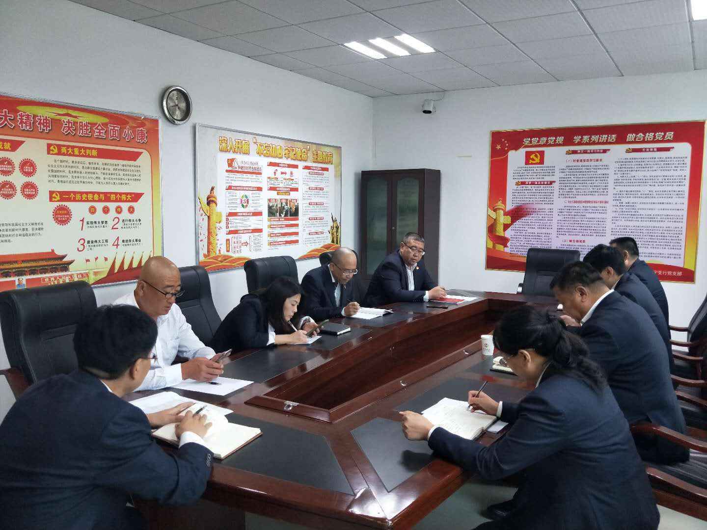 秦皇岛抚宁支行成功举办“拒绝浪费，从我做起”倡议活动