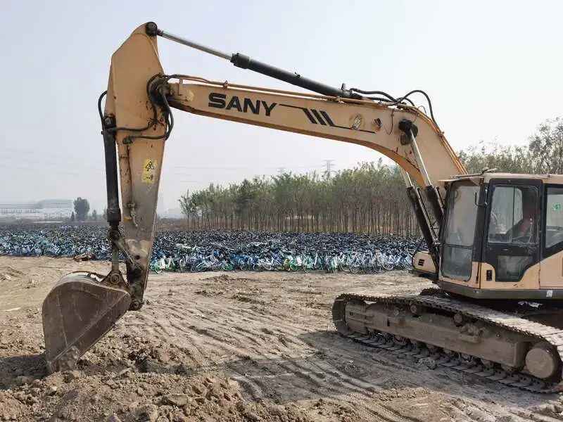 保定:创建文明城市“藏起”共享单车