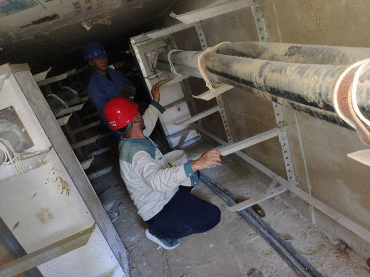 雄安高铁站顶的“一抹绿”——记国网河北建设公司保定中心项目部电气监理师裴滨涛