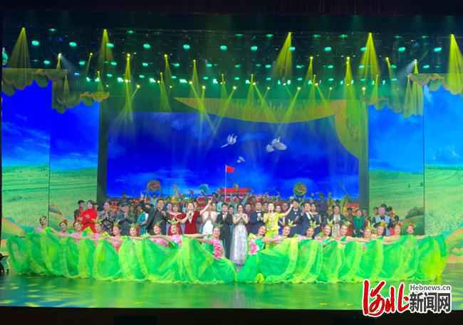 “走向我们的小康生活”——河北省优秀群众文艺作品展演在石家庄举办