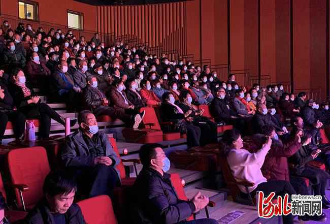 河北省心连心艺术团走进武强县演出受欢迎