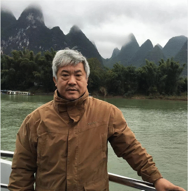 佳作 | 品美术家笔下长城的龙游之气与艺术之美