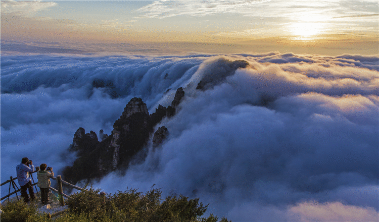 名牌导游带您游河北|全国唯一大理岩峰林地貌就在咱河北！这里自古被称为“太行之首”……
