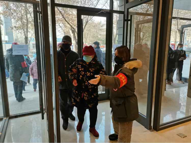 守护石家庄，我们同在 天缘剧场为社区居民核酸检测提供便利