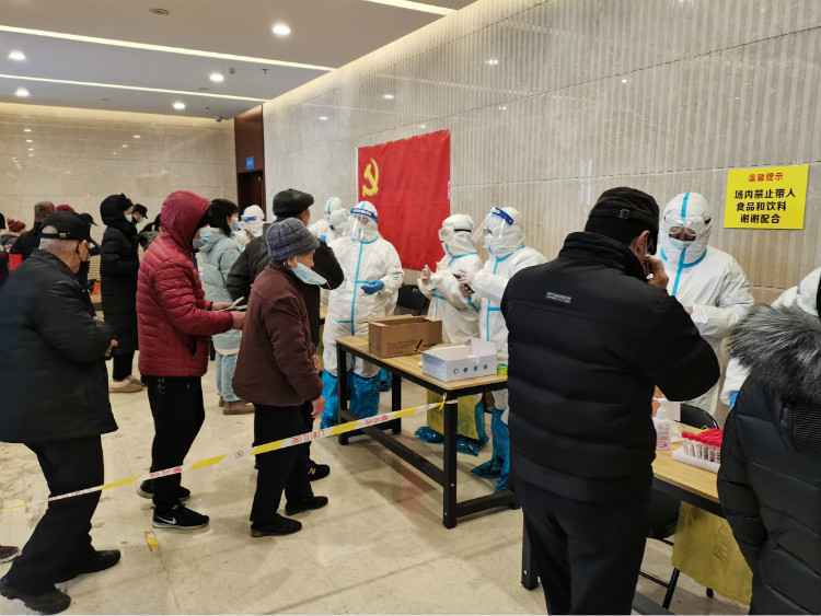 守护石家庄，我们同在 天缘剧场为社区居民核酸检测提供便利