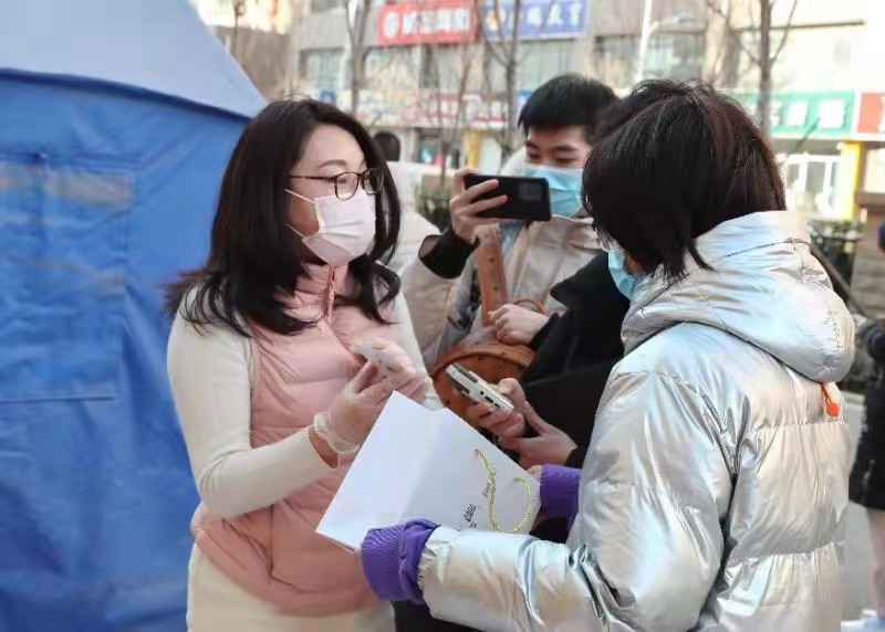 河北省善行使者公益协会为援石医疗队捐赠爱心物资