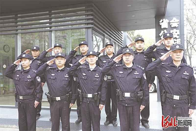 “红心”凝聚下他们都是“老吕”，吕建江精神在传承