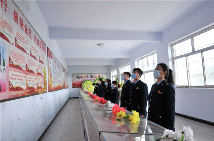 国家税务总局柏乡县税务局开展清明节祭奠英烈活动