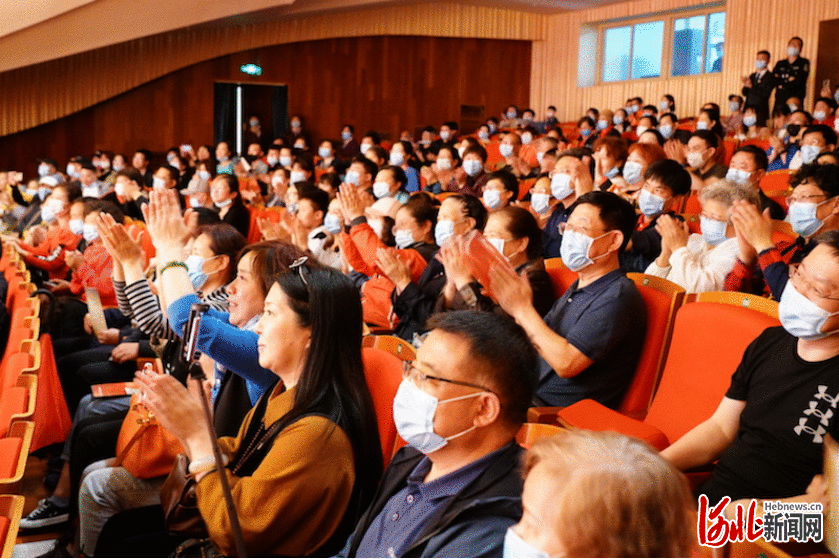 雨夜歌声动人心——河北交响乐团“倾听时光”音乐会座无虚席