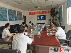 青银分公司组织收看革命历史影片